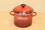 Кастрюля Le Creuset 5.7L стальная эмалированная вишневая Cherry Red 6-Quart Кастрюля Le Creuset 5.7L стальная эмалированная вишневая Cherry Red 6-Quart