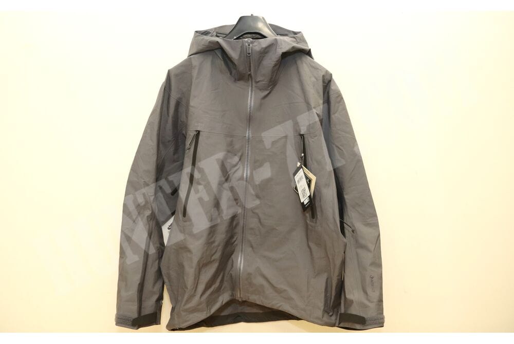 Arc'teryx Leaf Alpha Jacket LT Mens Gen 2.2 Model 8116 Wolf 82815 Arc'teryx Leaf Alpha Jacket LT Mens Gen 2.2 Model 8116 Wolf 82815