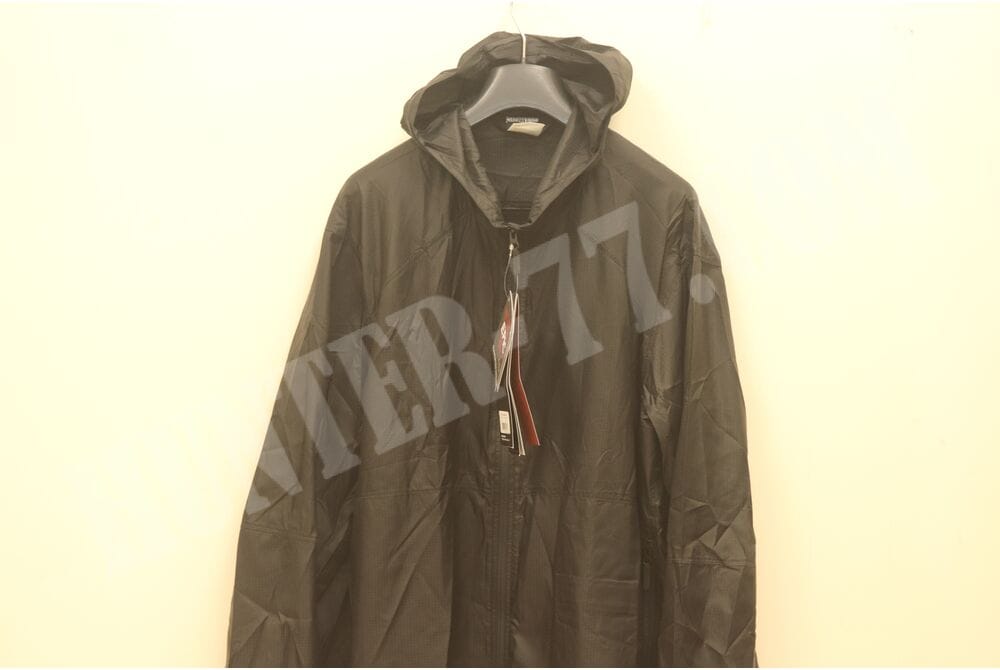 Massif Clipper Windbreaker (NON-FR) Black MJKT00075 Massif Clipper Windbreaker (NON-FR) Black MJKT00075