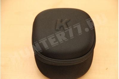 Black hard case for active headphones Black hard case for active headphones