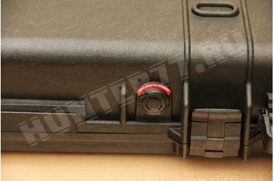 Pelican 1750 Rifle Case With Foam Black -foto5